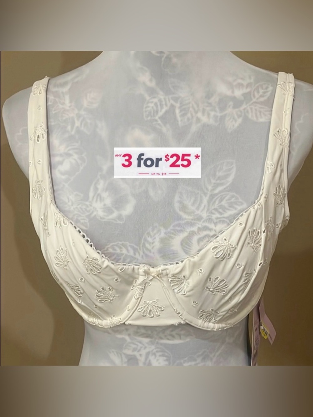 Underwire bikini top Wild Fable Cream Floral Embroidered size XL (16)